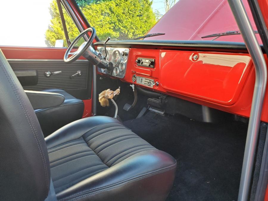 Интерьер Chevrolet K5 Blazer 4x4 Custom 1969 года  (фото 34 из 85)
